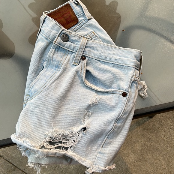 Levi’s 501 shorts - Picture 3 of 3